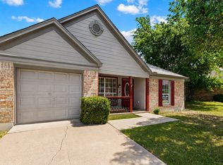 4609 Feathercrest Dr, Fort Worth, TX 76137