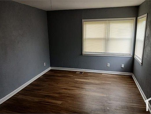 4th image of 3996 Brumbaugh Blvd