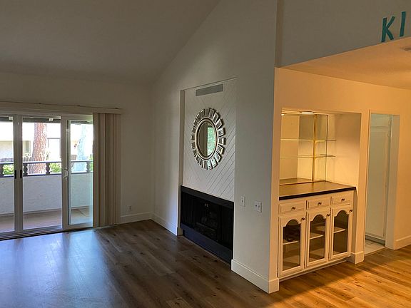 3rd image of 31573 Lindero Canyon Rd Unit 8