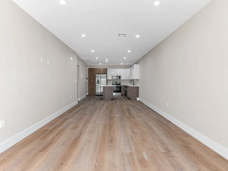 The Block at 22 Everett St — Photo 10