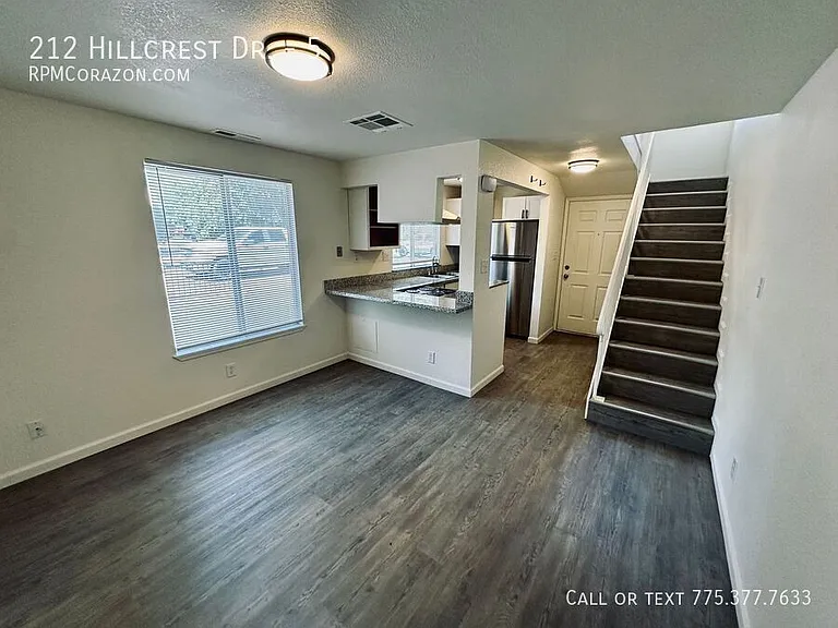 212 Hillcrest Dr #5 — Photo 7
