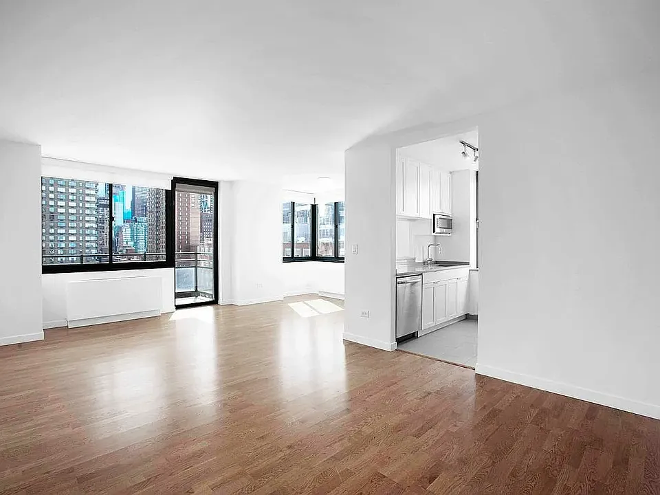 200 W 60th St #22G