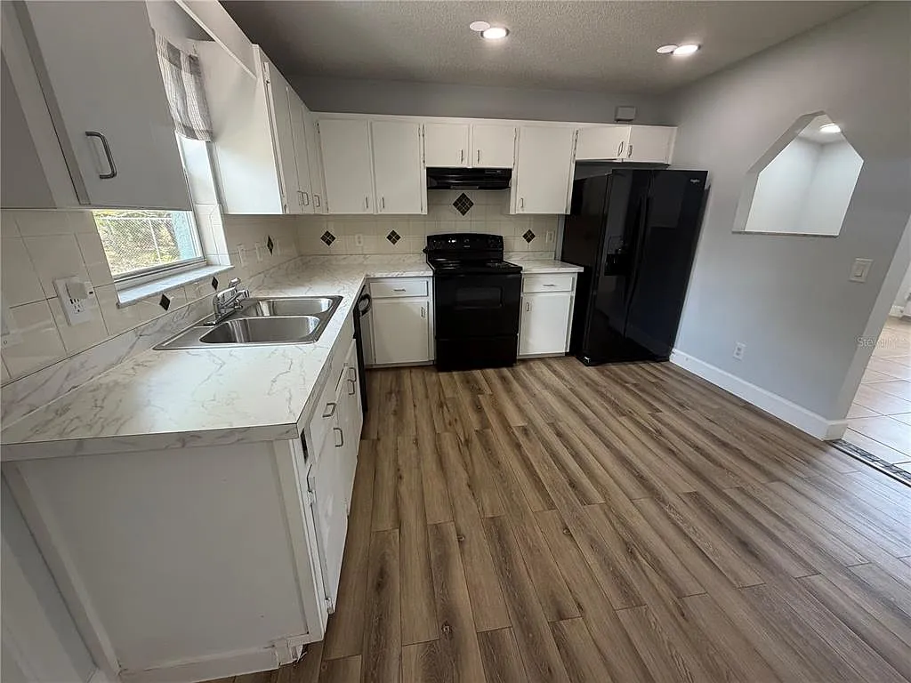 Building Photo - 36 Pecan Run Crse