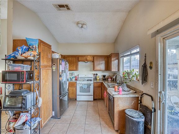 5th image of 4617 Coran Ln
