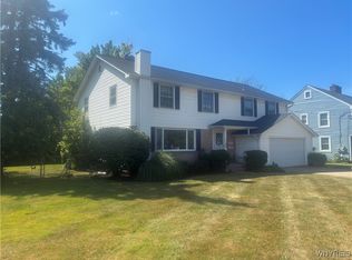 102 N Union Rd, Williamsville, NY 14221