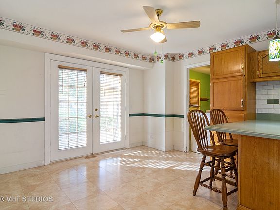 5th image of 14 N Braintree Dr