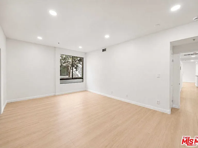 9836 Vidor Dr #1B — Photo 19