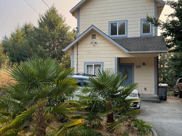 62 Beach Rd