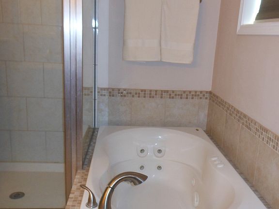 master bath jucuzzi
