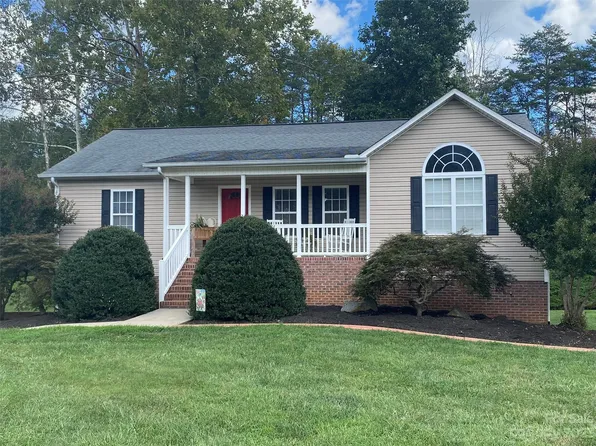 93 Freshfield Dr, Hudson, NC 28638