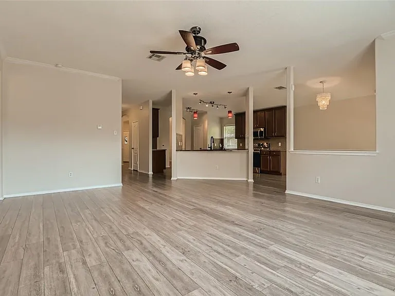 315 Waterlily Way — Photo 5