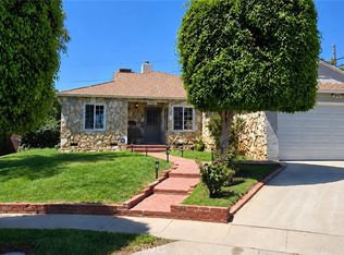 17001 Cantara St, Van Nuys, CA 91406