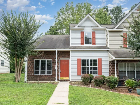 7633 Petrea Ln, Charlotte, NC 28227