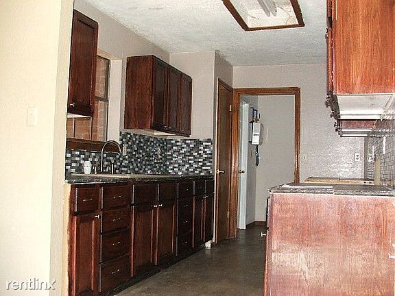 3rd image of 1929 Mourning Dove Cir