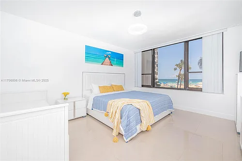 3505 S Ocean Dr #221 Photo 1
