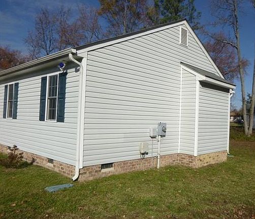 4th image of 2542 Parrish St