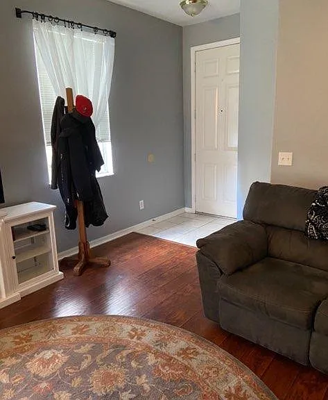 17551 Sandgate Ct — Photo 5