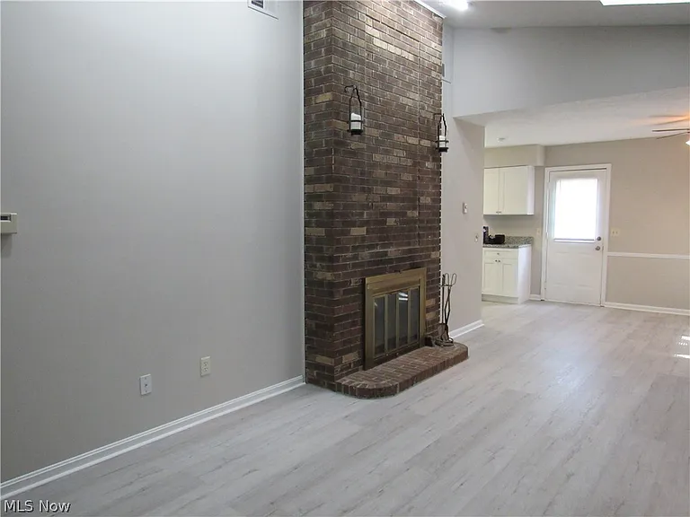 7155 Auburn Rd — Photo 7