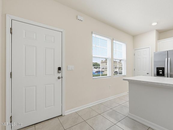 4th image of 20 RED HOUSE Circle