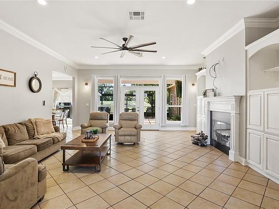 4th image of 101 Shamrock Dr