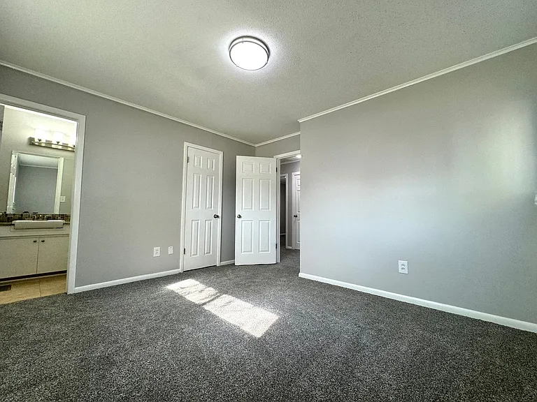 1105 N Fern Ave — Photo 27