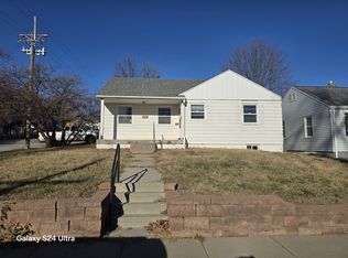 6272 Pine St, Omaha, NE 68106