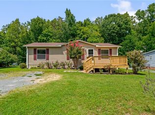 4886 Oak Branch Ln, Walkertown, NC 27051