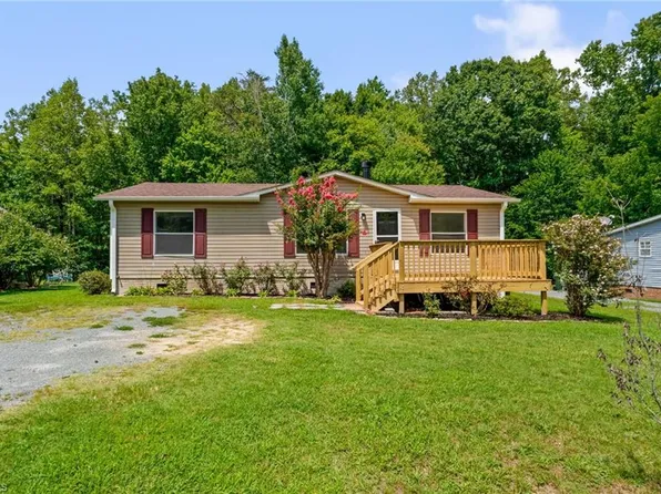 4886 Oak Branch Ln, Walkertown, NC 27051
