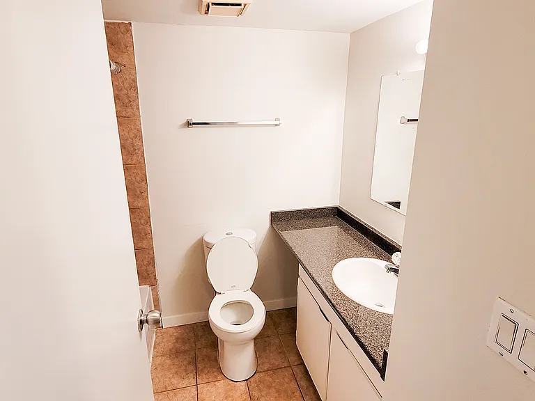 2525 Hill Tout St — Photo 5