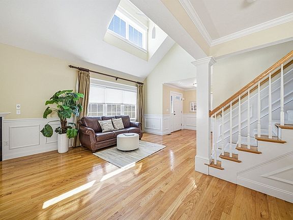 5th image of 18 Ellsworth Village Rd #18