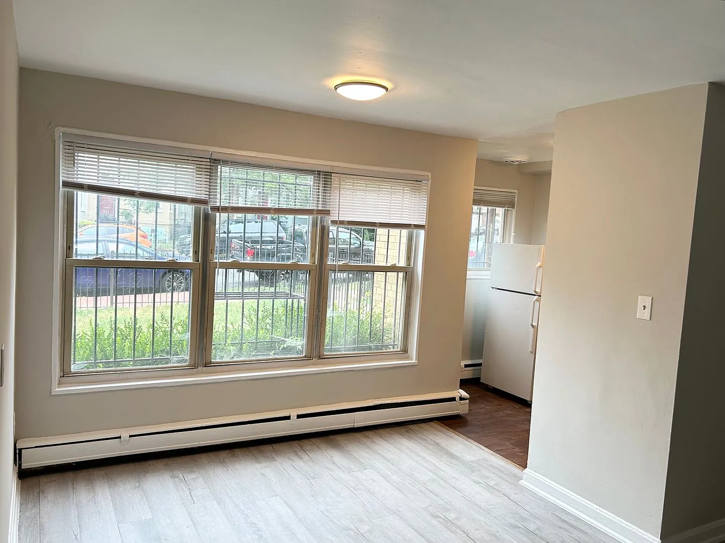 612 12th St NE — Photo 4