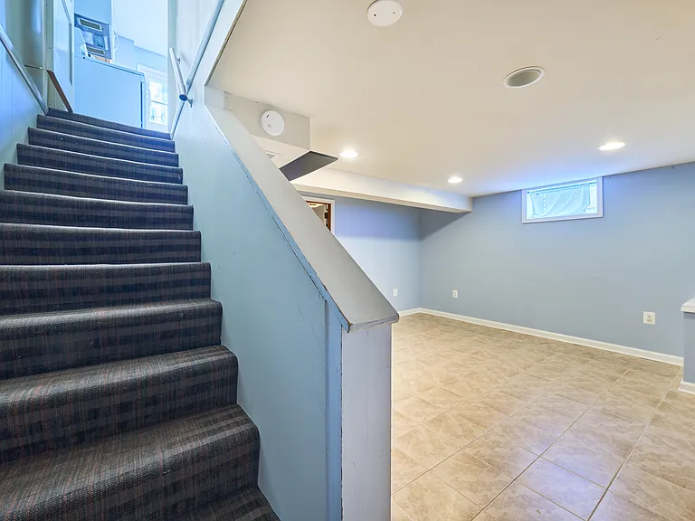 2319 Riverview Ter — Photo 13