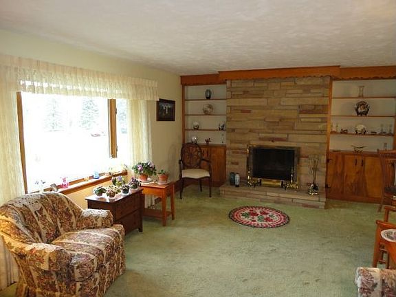 4th image of 100 Philson Dr