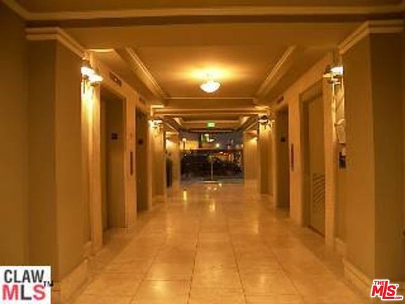 4th image of 620 S Gramercy Pl APT 104