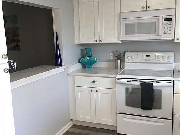 2nd image of 400 18th St Unit 1-16
