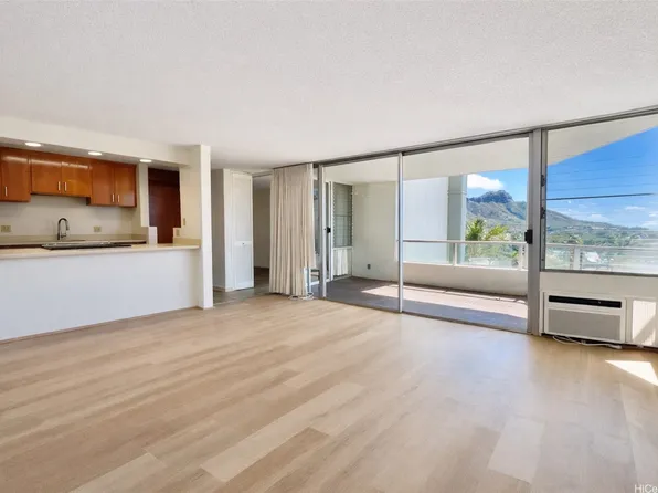 2600 Pualani Way APT 904, Honolulu, HI 96815