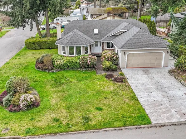 2431 Wilcox Ter, Central Saanich, BC V8Z 5R7