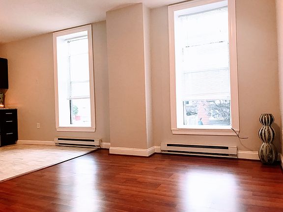4th image of 379 Meridian St #201