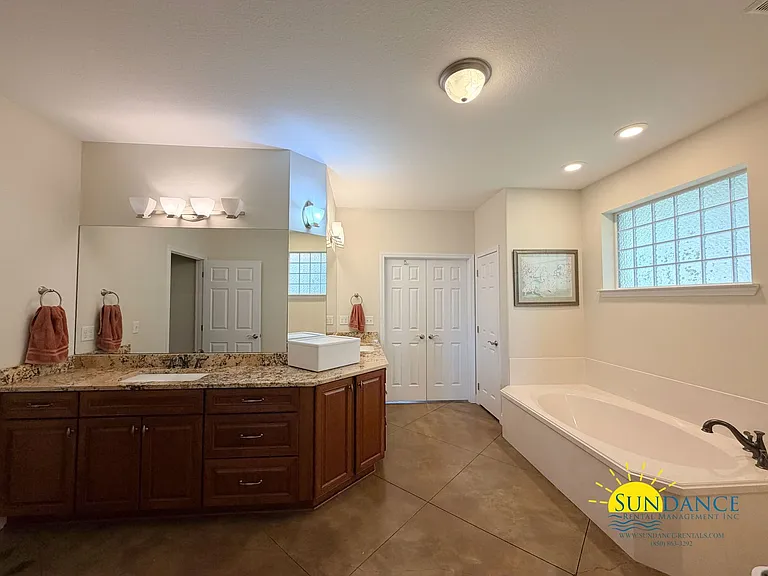 249 Beachview Dr — Photo 17