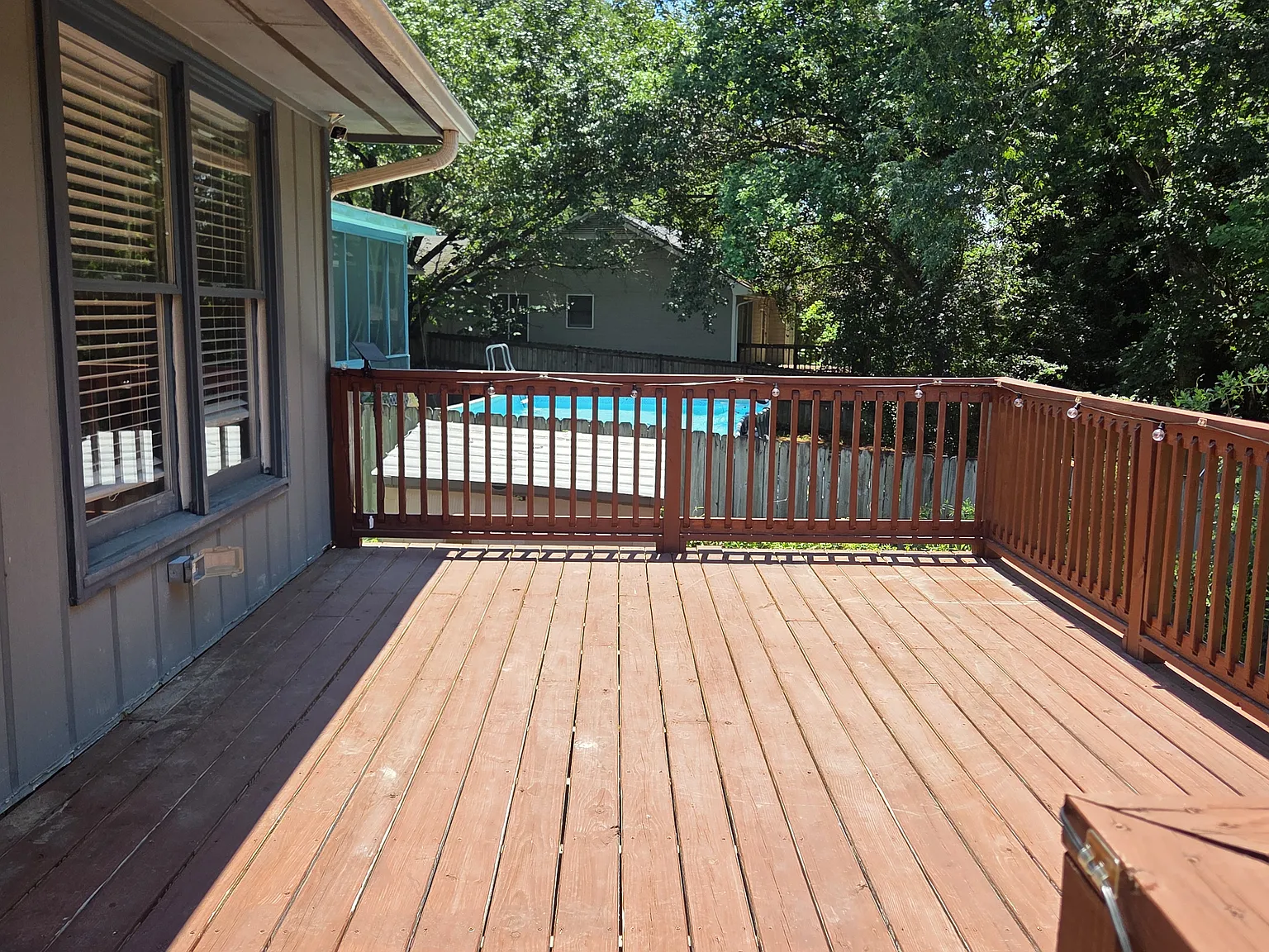 3 bed, 2.5 bath, 1951 sqft, $1,830 — Photo 2