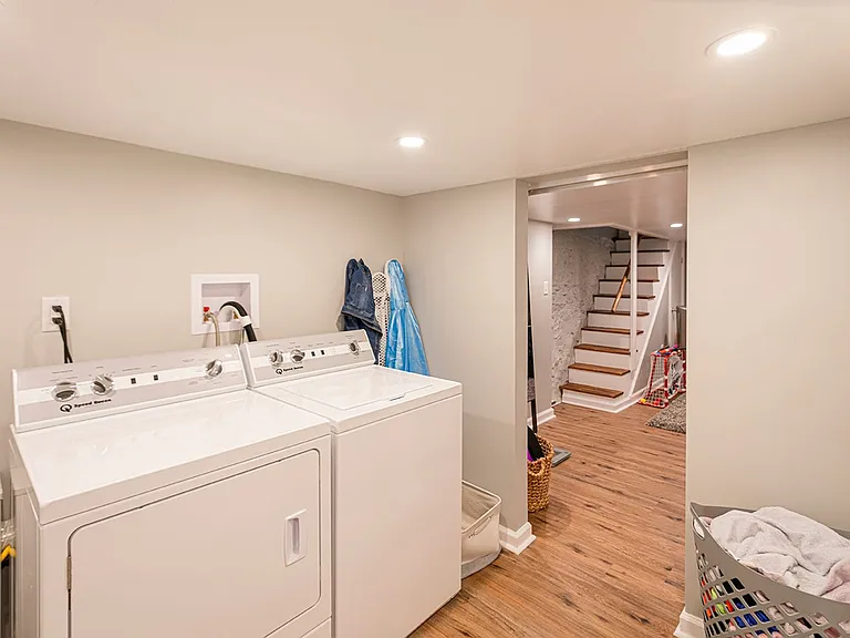 613 S Taney St — Photo 12