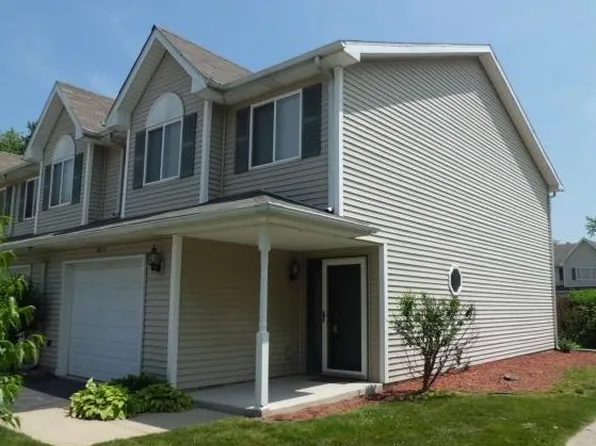 915 Beacon Dr, Hobart, IN 46342