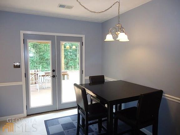 3rd image of 201 Summerwood Ln