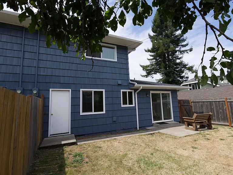 1180 Fairmount Ave S — Photo 27
