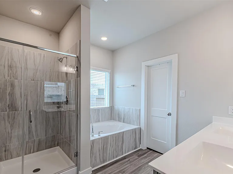 21606 Wave Hollow Dr — Photo 24