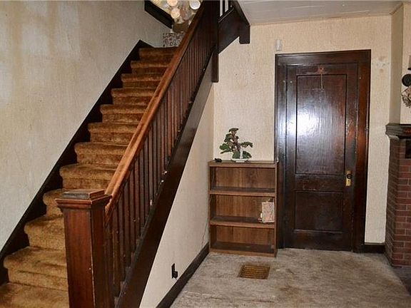 3rd image of 509 Woodruff Place East Dr