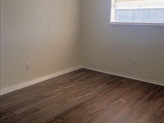 4th image of 2525 Royal Palm Ave APT 11