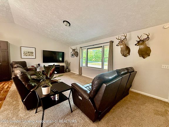 4th image of 14742 Carlon Dr