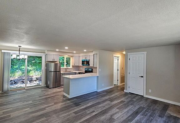 2nd image of 4729 114th Ave E