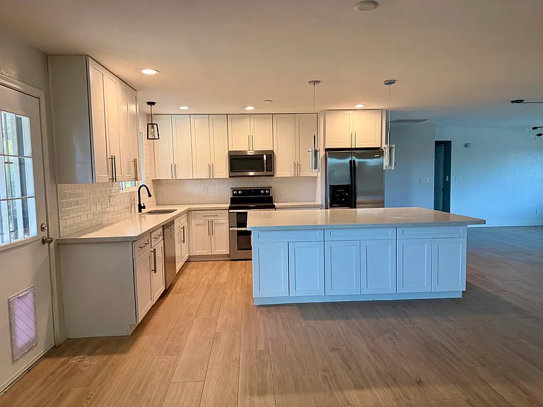 1272 W Dublin St — Photo 7